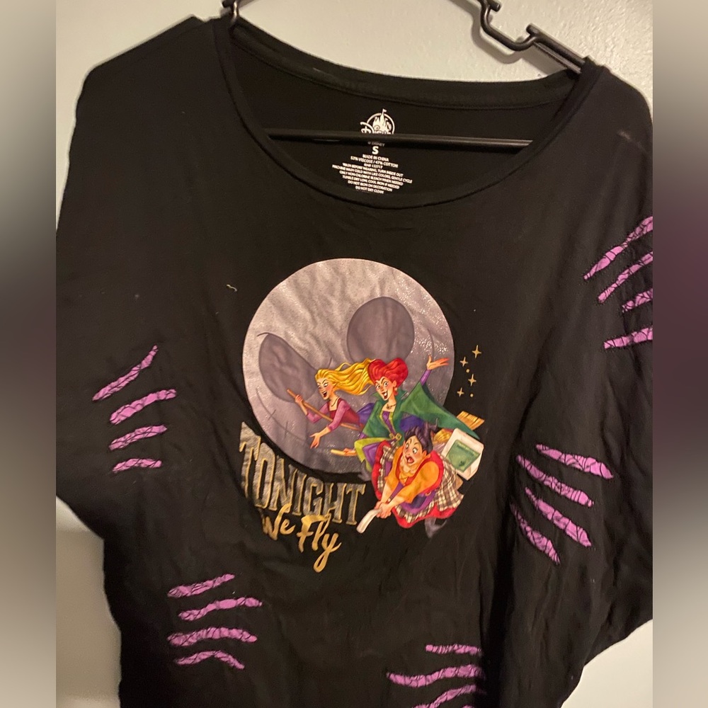 Disney Halloween 2022 Hocus Pocus “Tonight We Fly” T-shirt Jack Skellington